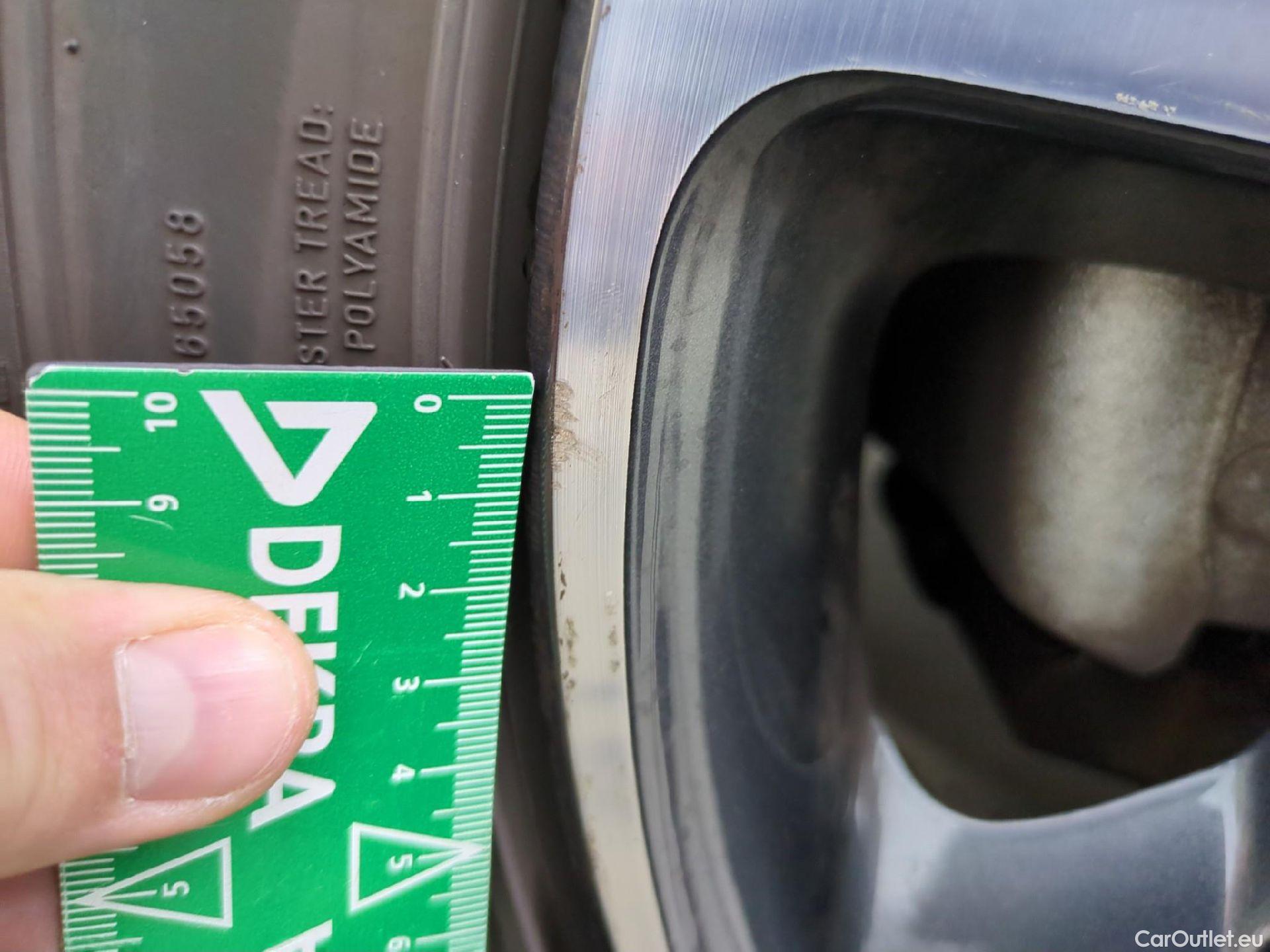  Hyundai  i30 HYUNDAI  / 2020 / 5P / Berline 1.0 T-GDI 120 MHEV I-MT CREATIVE #8