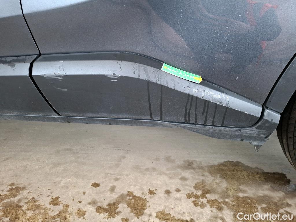  Toyota  C-HR TOYOTA  / 2016 / 5P / SUV 2.0 HYBRIDE 184 EDITION(SP) #62