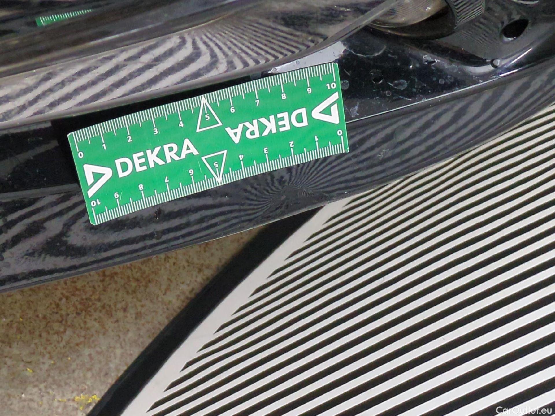  Hyundai  i30 HYUNDAI  / 2020 / 5P / Berline 1.0 T-GDI 120 MHEV I-MT CREATIVE #23