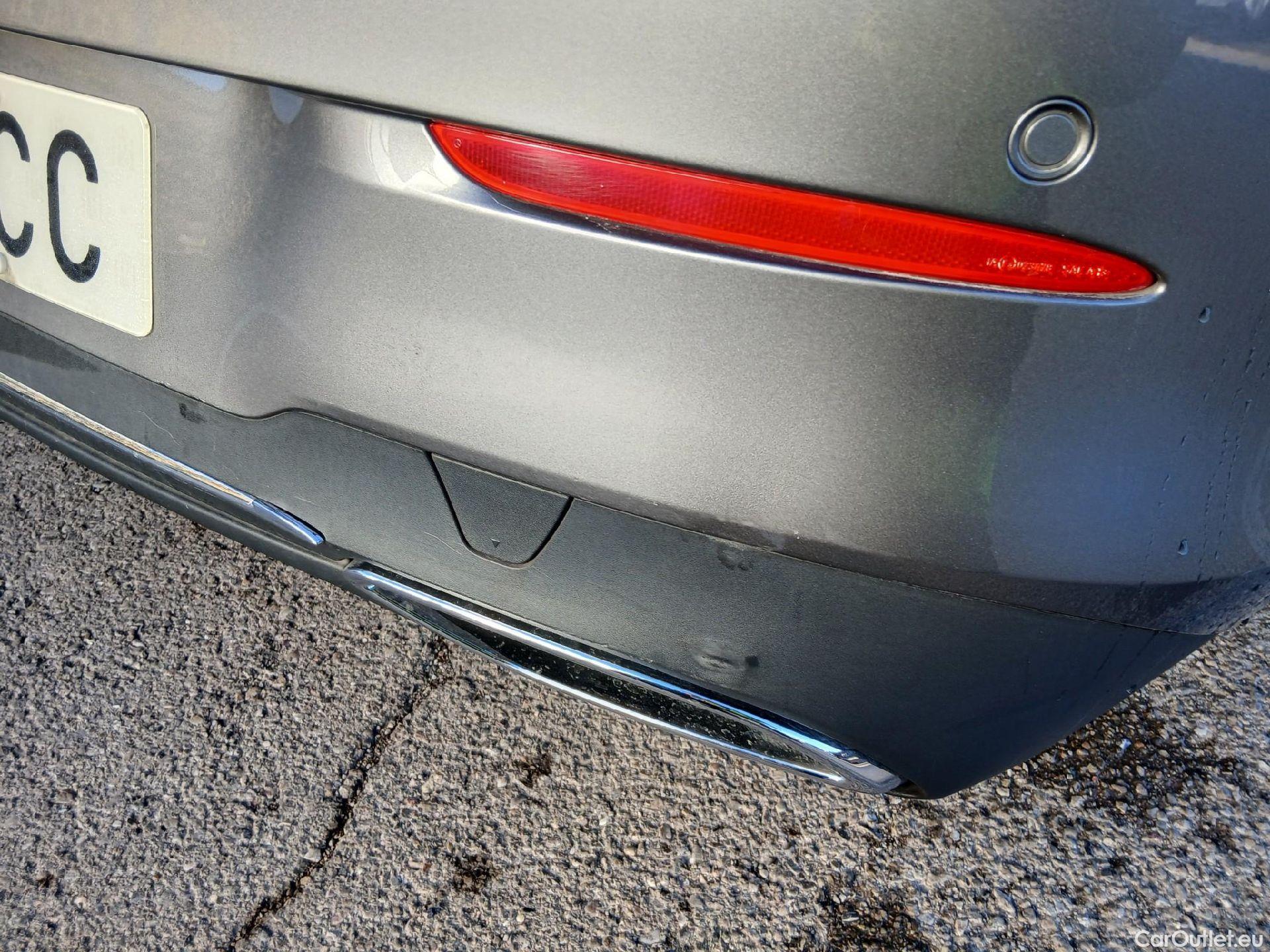  Mercedes  CLA-Klasse MERCEDES-BENZ CLA / 2019 / 4P / coupé CLA 200 #18