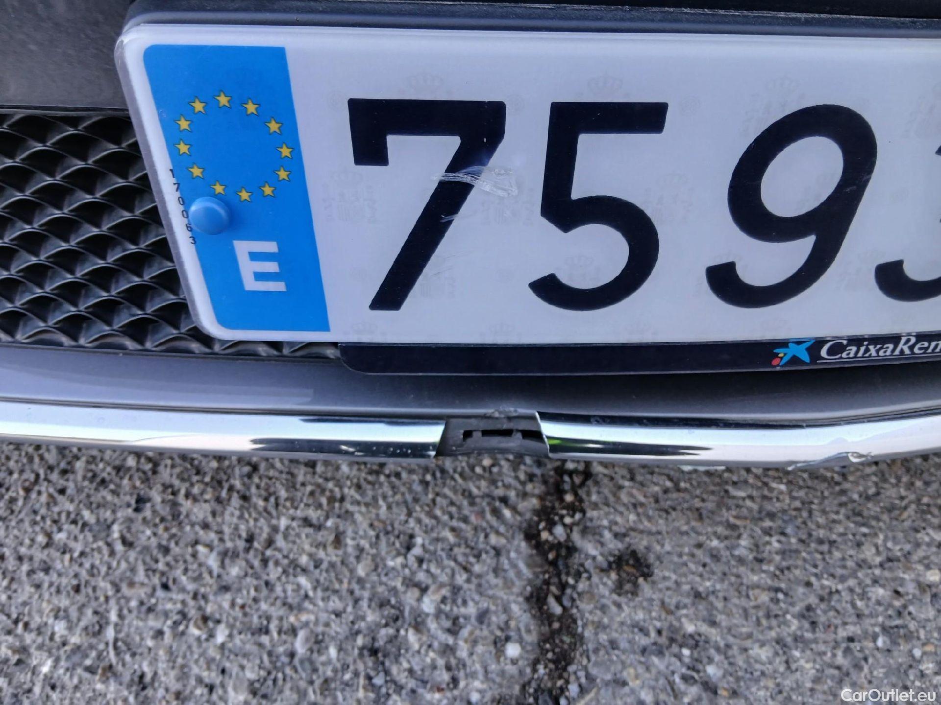  Mercedes  CLA-Klasse MERCEDES-BENZ CLA / 2019 / 4P / coupé CLA 200 #4