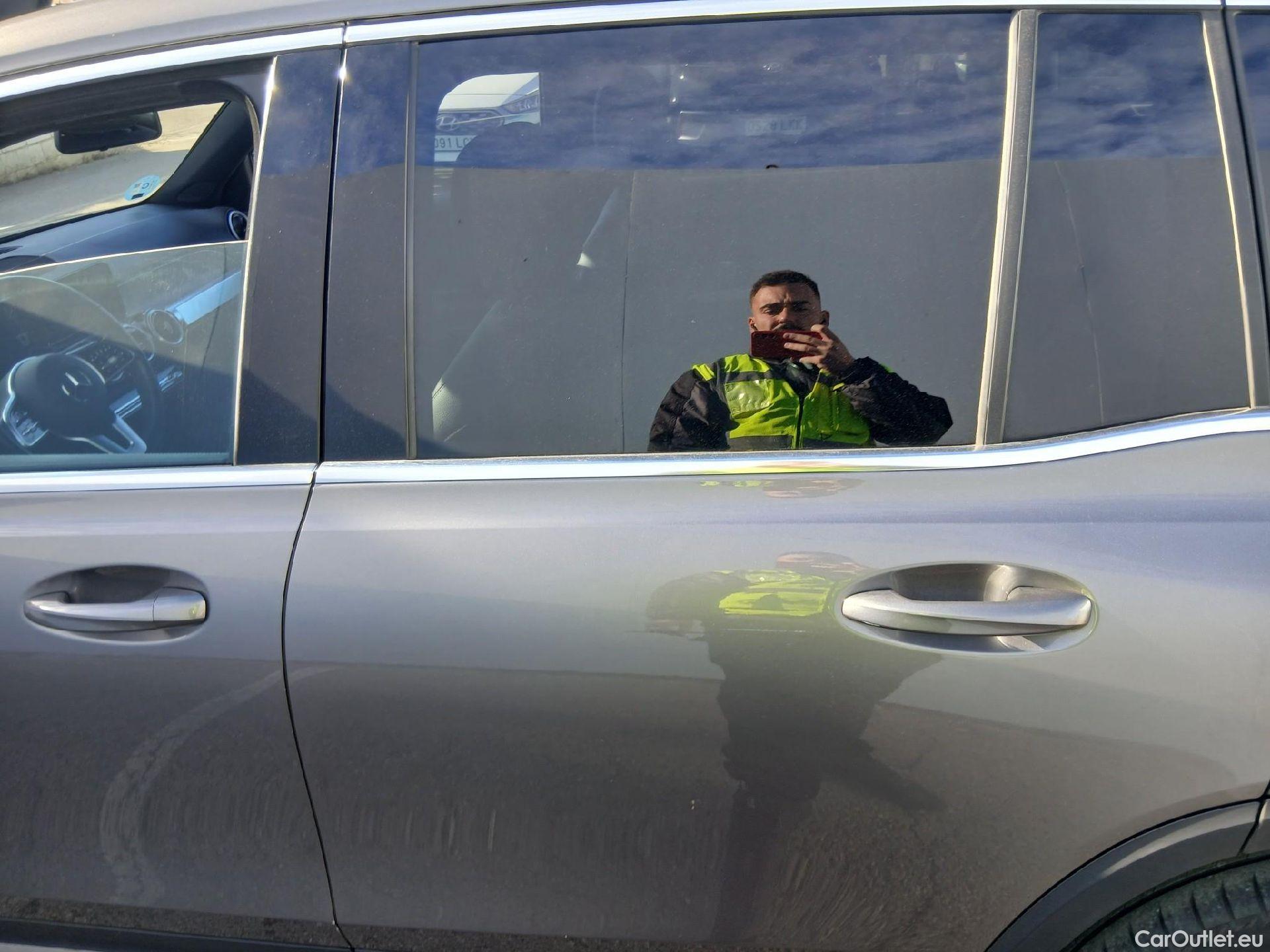  Mercedes  GLB MERCEDES-BENZ  / 2019 / 5P / todoterreno 2.0  220 D 4MATIC DCT 140KW (190CV) #5