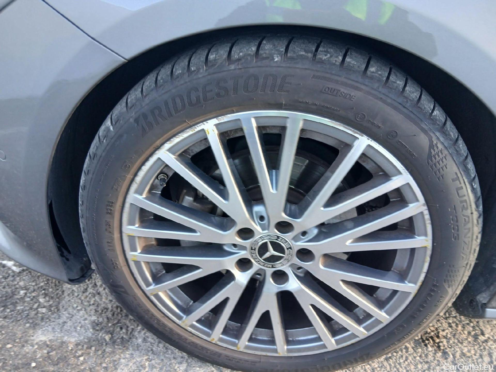  Mercedes  CLA-Klasse MERCEDES-BENZ CLA / 2019 / 4P / coupé CLA 200 #5