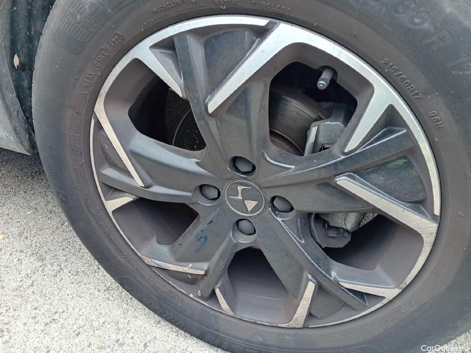  Citroen  DS3 DS DS 3 Crossback / 2018 / 5P / todoterreno PureTech 73 kW Manual SO CHIC #24