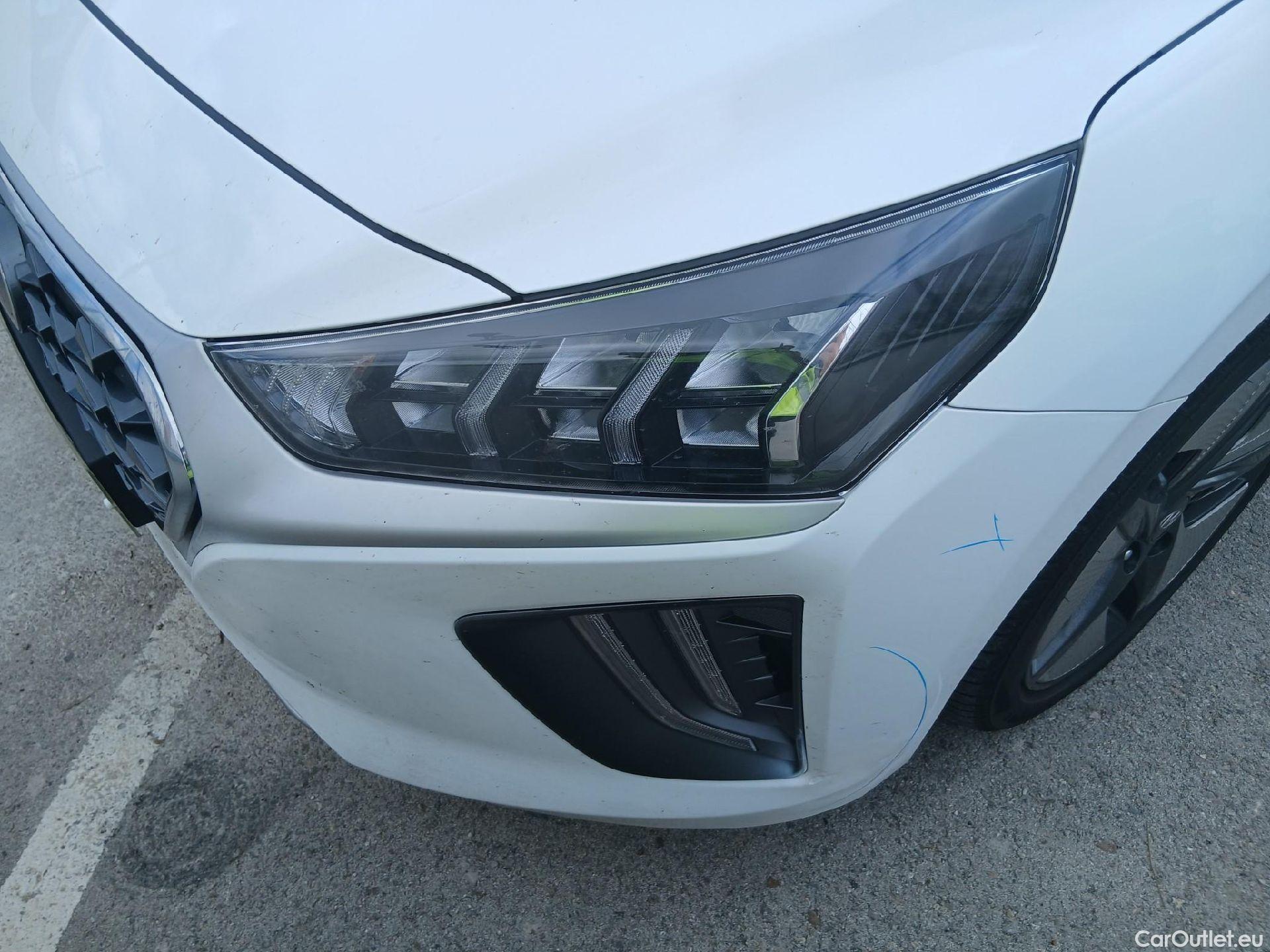  Hyundai   Ioniq HYUNDAI / 2019 / 5P / berlina con portón 1.6 GDI HEV Tecno DCT #20