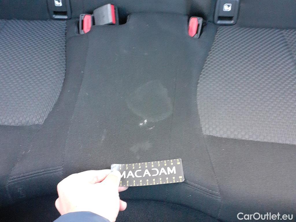  Bmw  Serie 1 BMW  / 2019 / 5P / berlina con portón 116d #11