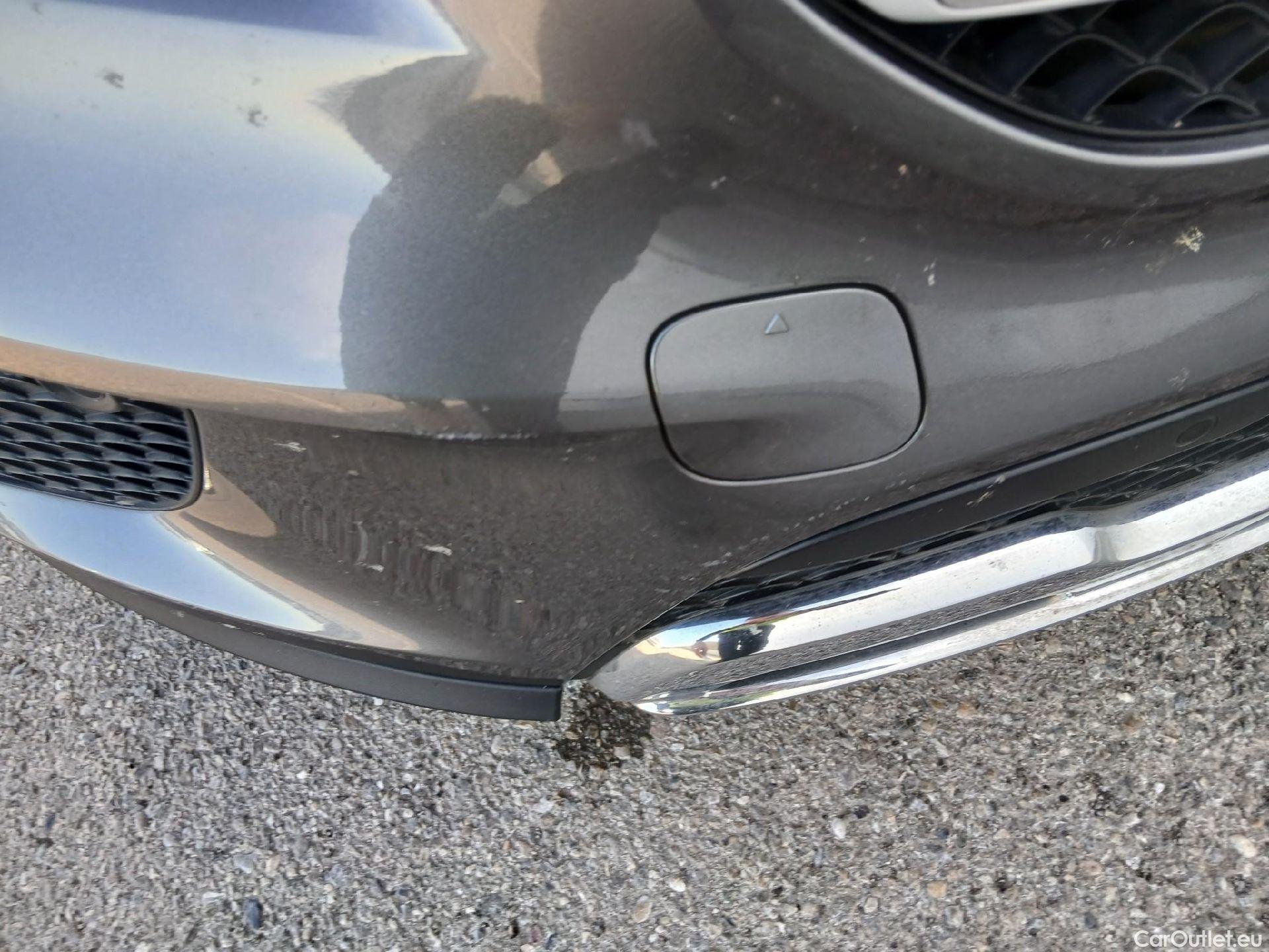  Mercedes  GLB MERCEDES-BENZ  / 2019 / 5P / todoterreno 2.0  220 D 4MATIC DCT 140KW (190CV) #2