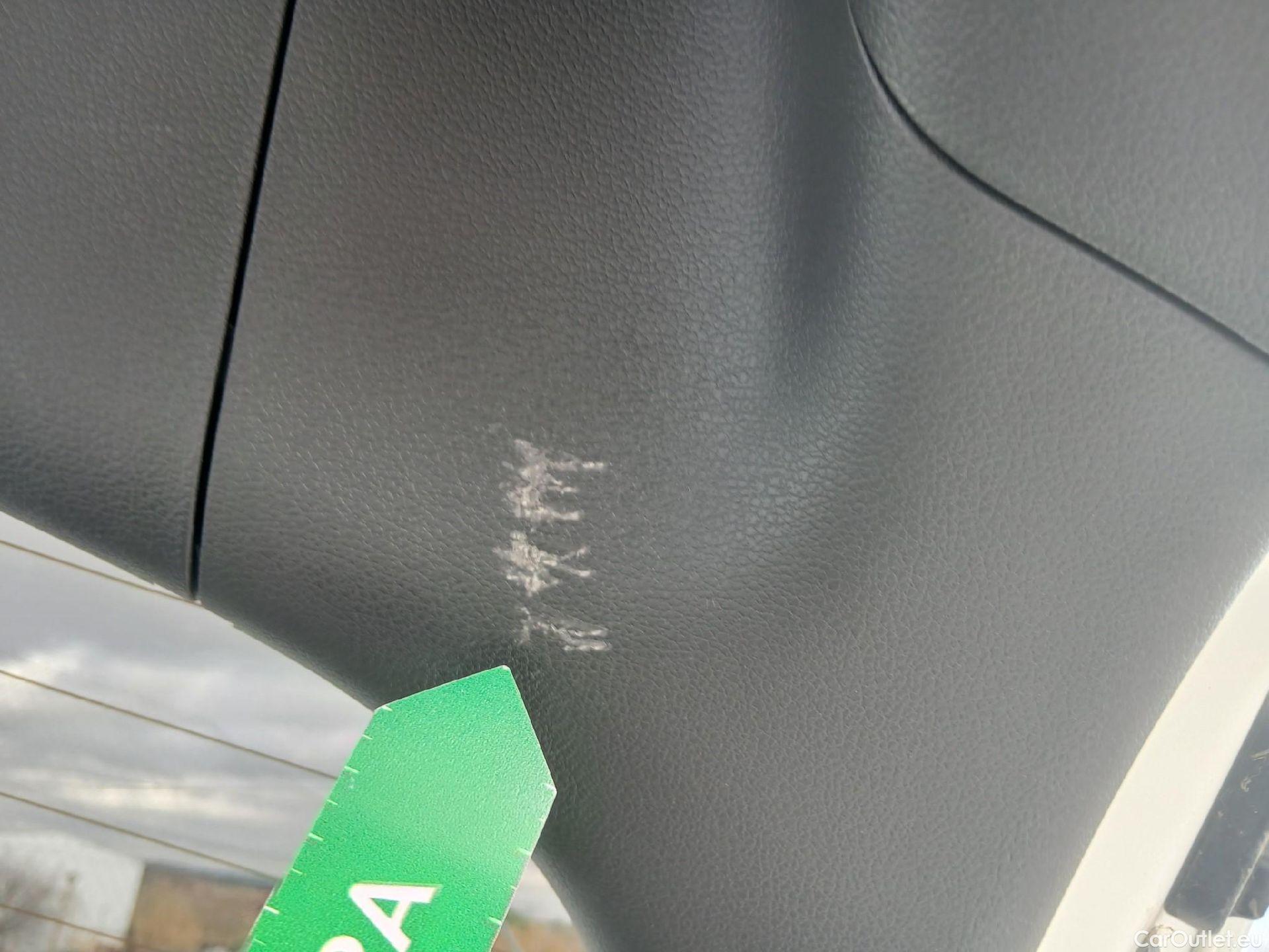  Hyundai   Ioniq HYUNDAI / 2019 / 5P / berlina con portón 1.6 GDI HEV Tecno DCT #4