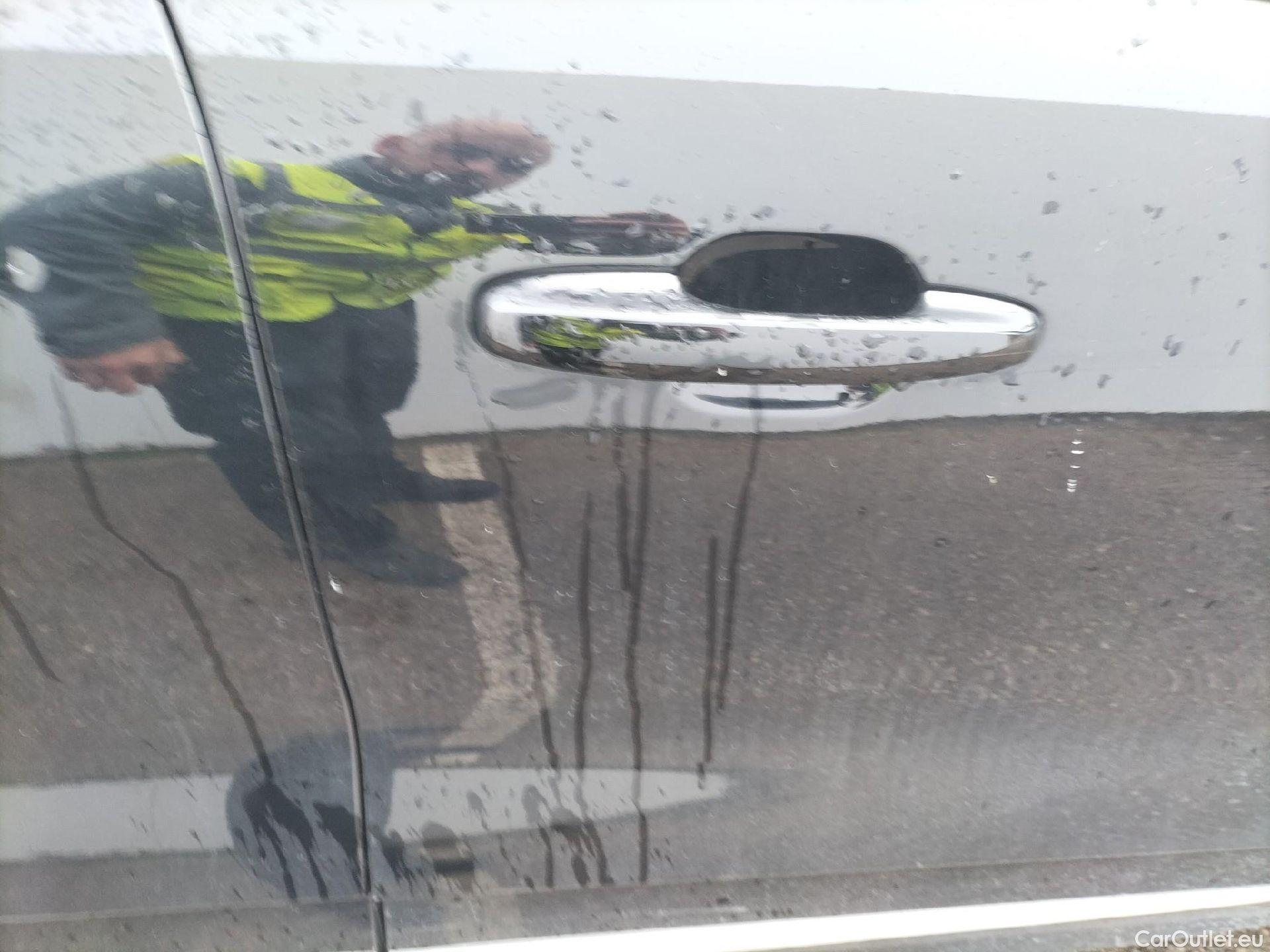  Ford  Kuga  Hybrid Vignale 2.5 190CV ATV E6d #36