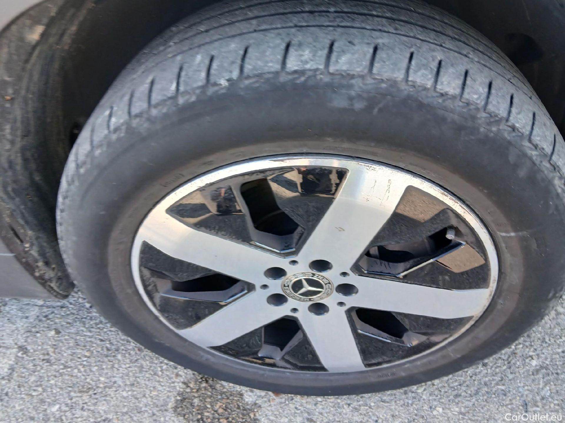  Mercedes  GLB MERCEDES-BENZ  / 2019 / 5P / todoterreno 2.0  220 D 4MATIC DCT 140KW (190CV) #13