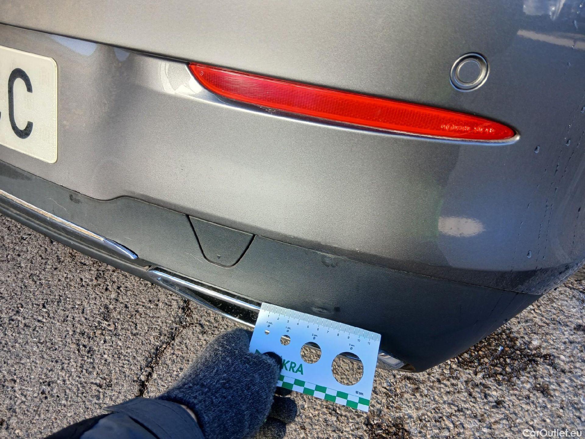  Mercedes  CLA-Klasse MERCEDES-BENZ CLA / 2019 / 4P / coupé CLA 200 #17