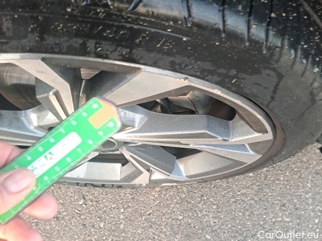  Audi  A3 AUDI  / 2020 / 5P / berlina con portón Sportback S line 40 TFSI e 150kW S tron #7