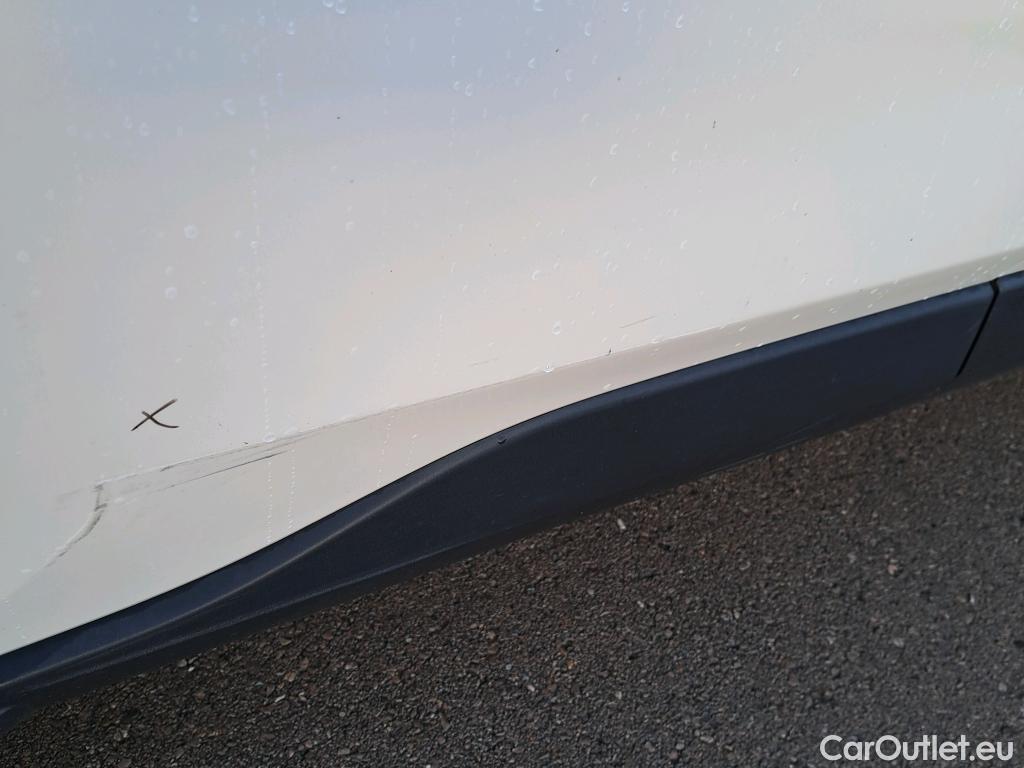  Toyota  RAV4 TOYOTA  / 2018 / 5P / todoterreno 2.5l 220H Advance #2