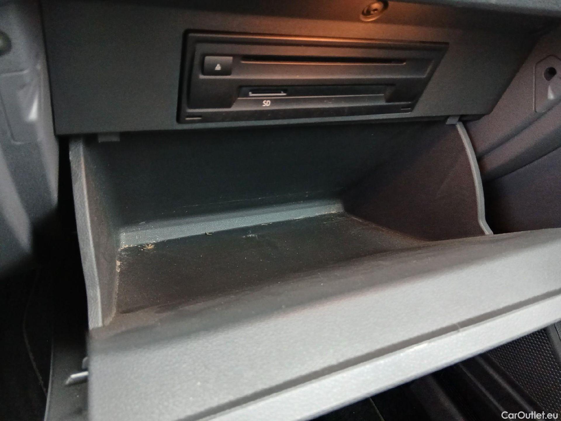  Volkswagen  T-CROSS VOLKSWAGEN  / 2018 / 5P / todoterreno Advance 1.0 TSI 85kW (115CV) DSG (AC) #1