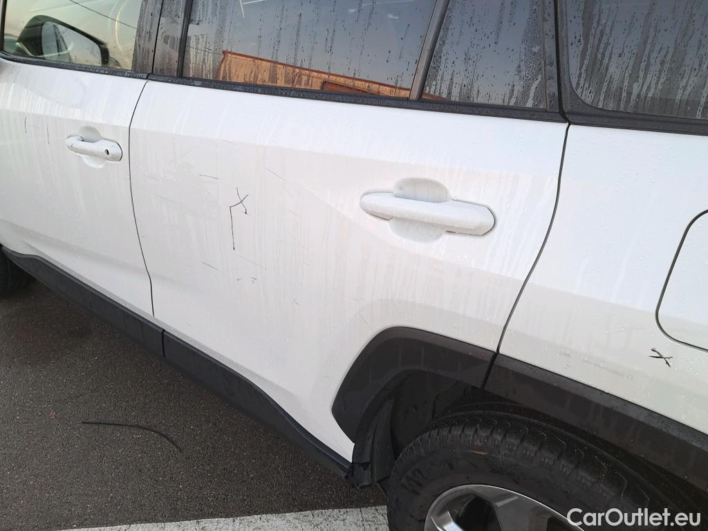  Toyota  RAV4 TOYOTA  / 2018 / 5P / todoterreno 2.5l 220H Advance #7