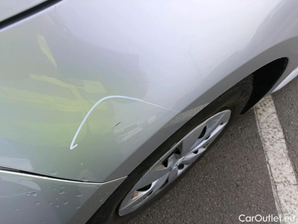  Toyota  Corolla TOYOTA  / 2019 / 5P / familiar 1.8 HYBRID BUSINESS E-CVT #12