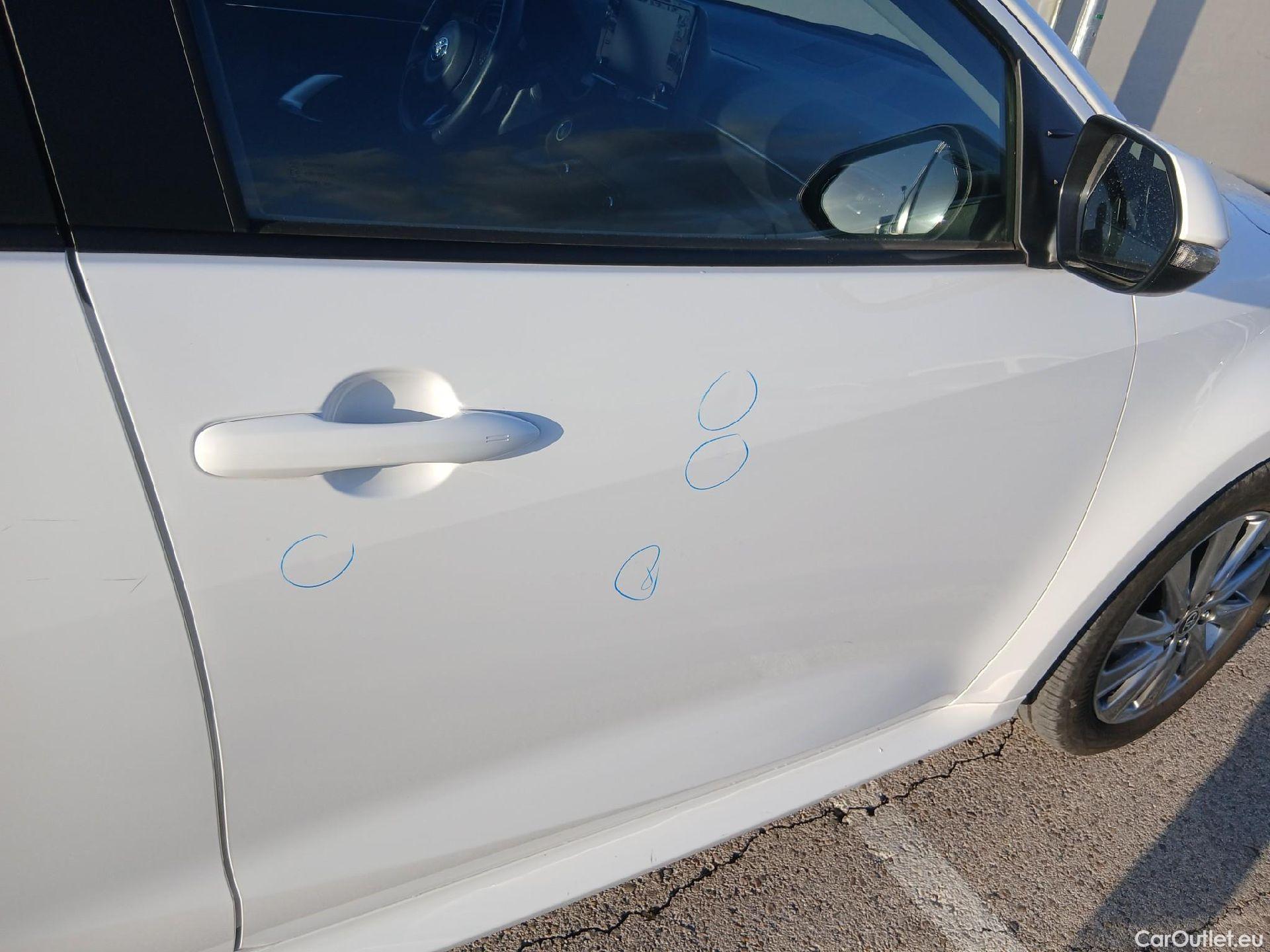  Toyota  Yaris TOYOTA  / 2020 / 5P / berlina con portón 1.5 120H Active Tech #26