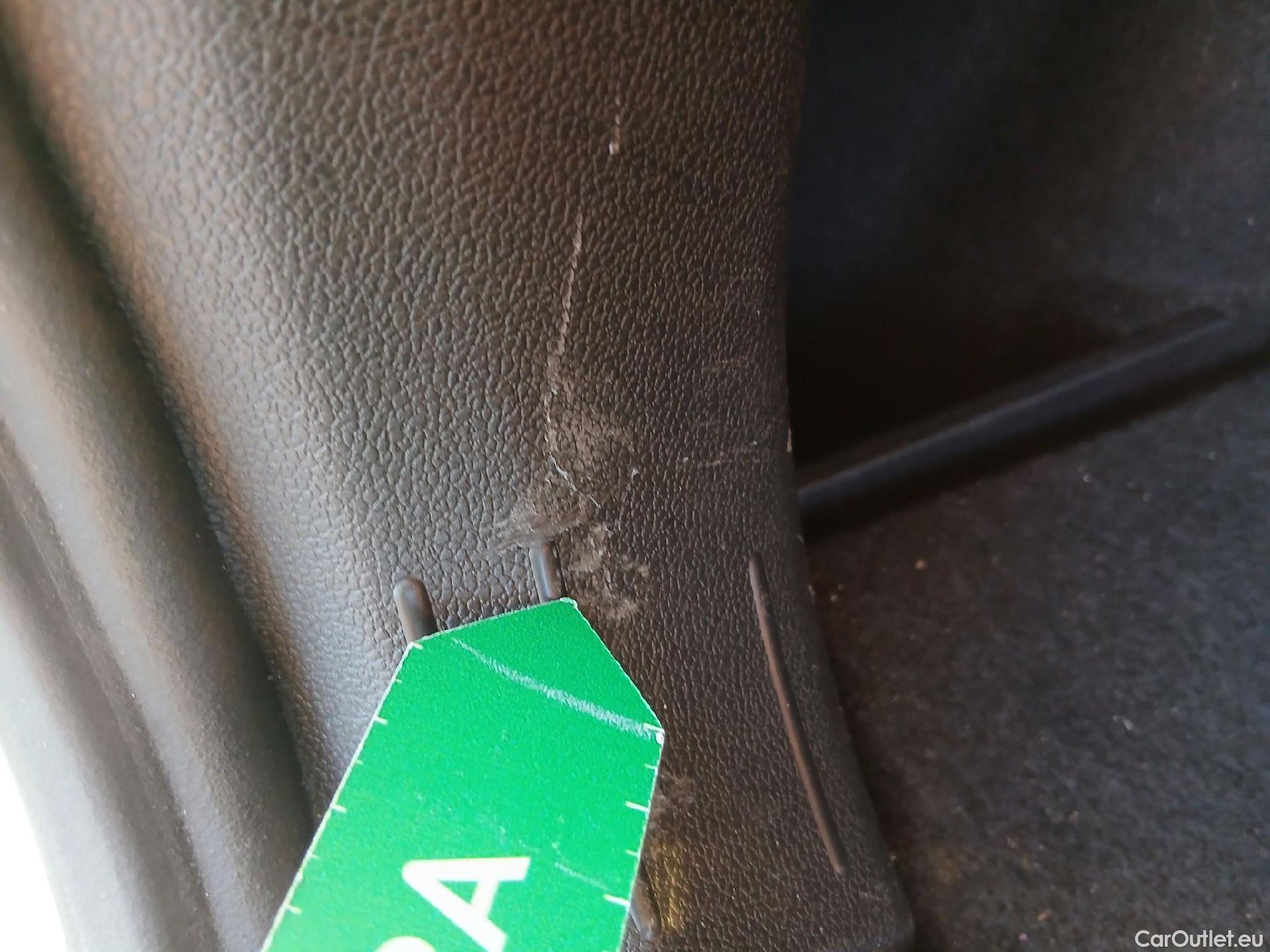  Volkswagen  Polo VOLKSWAGEN  / 2021 / 5P / berlina con portón Life 1.0 TSI 70kW (95CV) #23