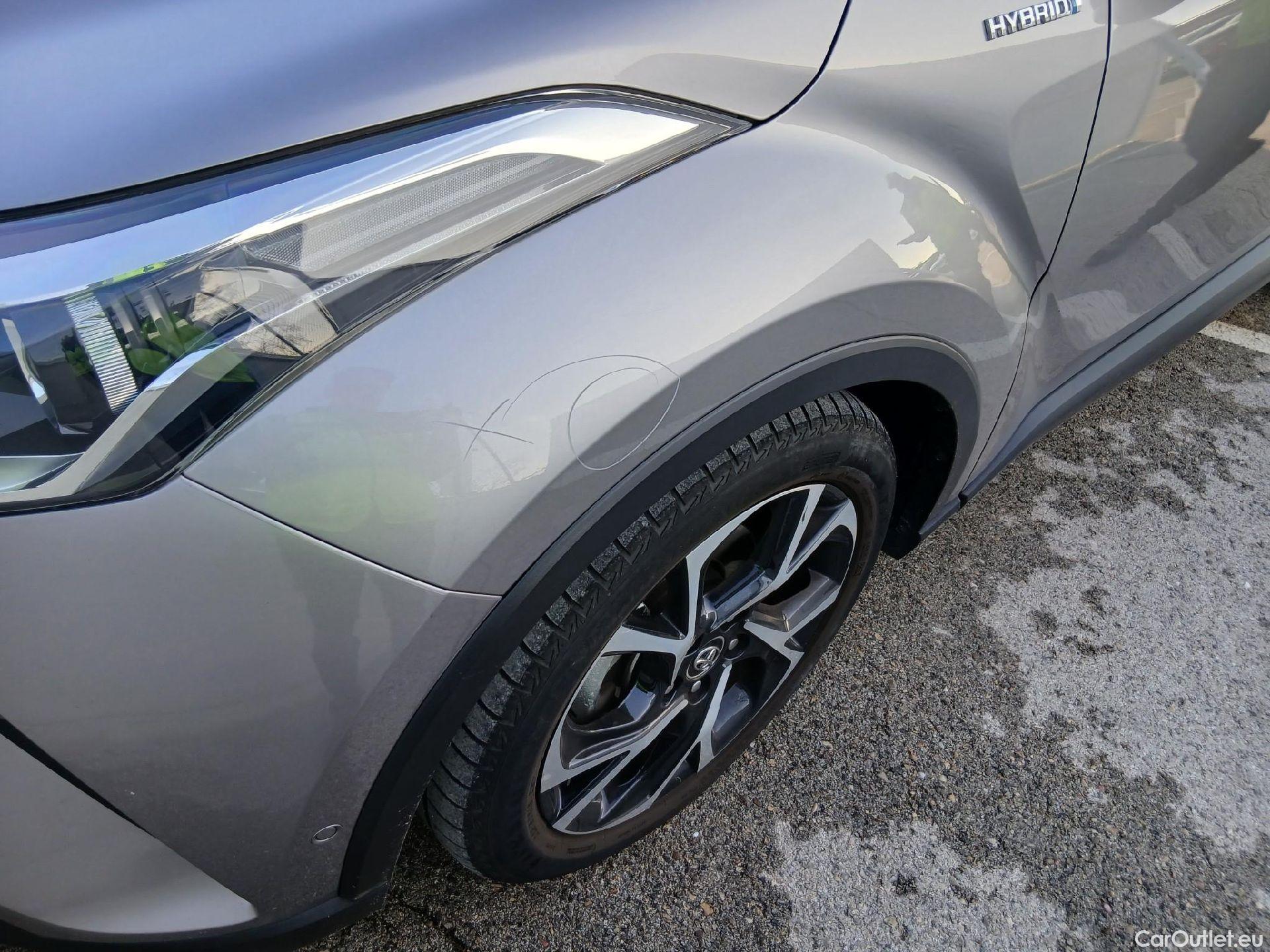  Toyota  C-HR TOYOTA  / 2016 / 5P / todoterreno 1.8 125H Advance (CX) #9