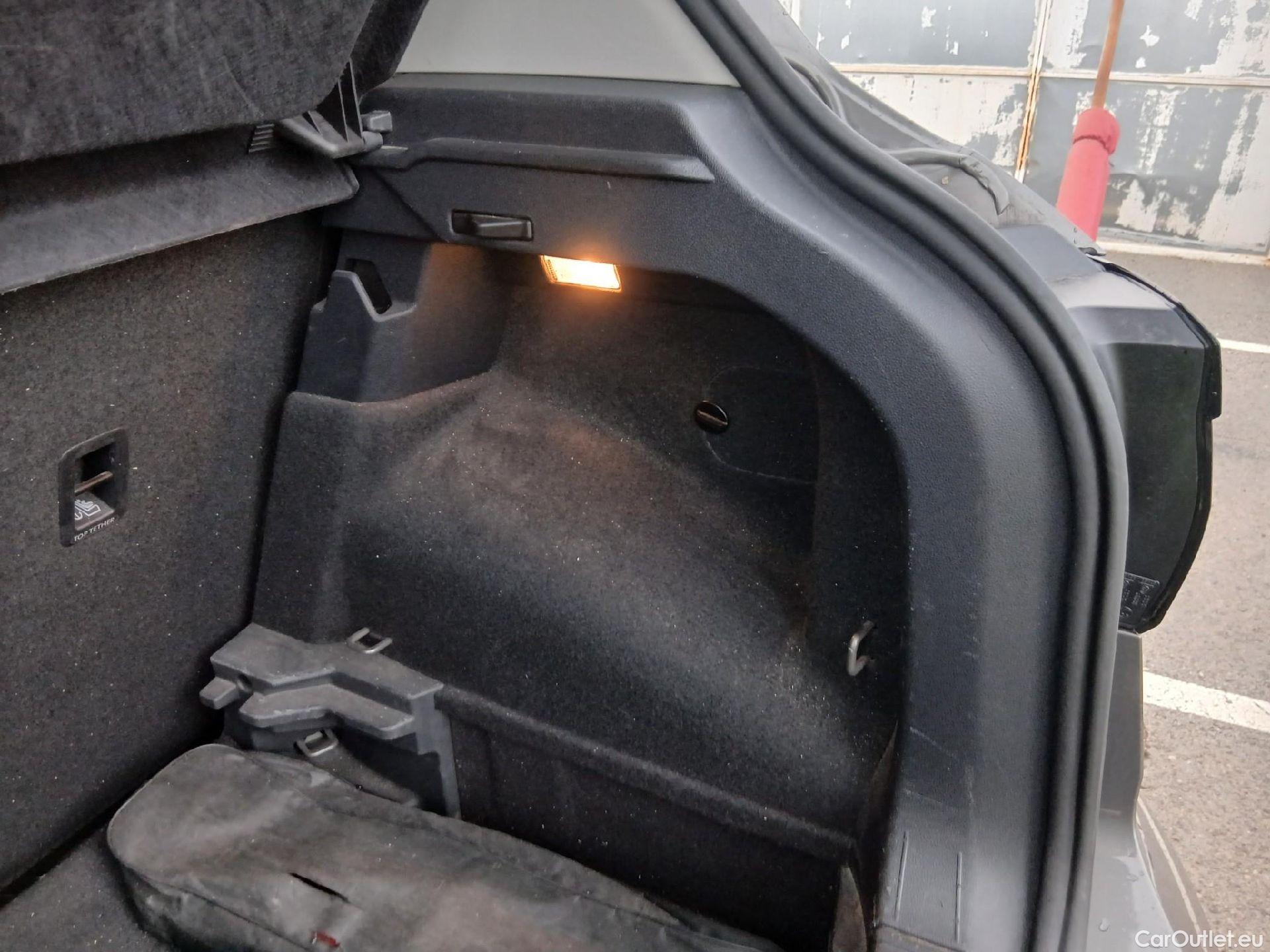  Volkswagen  T-CROSS VOLKSWAGEN  / 2018 / 5P / todoterreno Advance 1.0 TSI 85kW (115CV) DSG (AC) #44