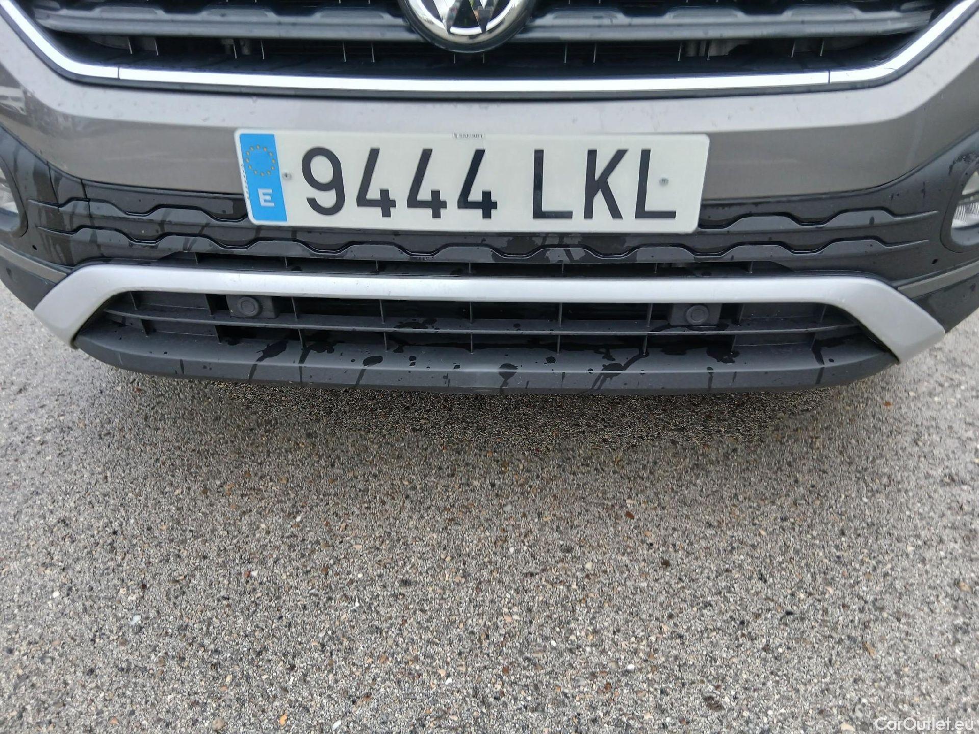  Volkswagen  T-CROSS VOLKSWAGEN  / 2018 / 5P / todoterreno Advance 1.0 TSI 85kW (115CV) DSG (AC) #7