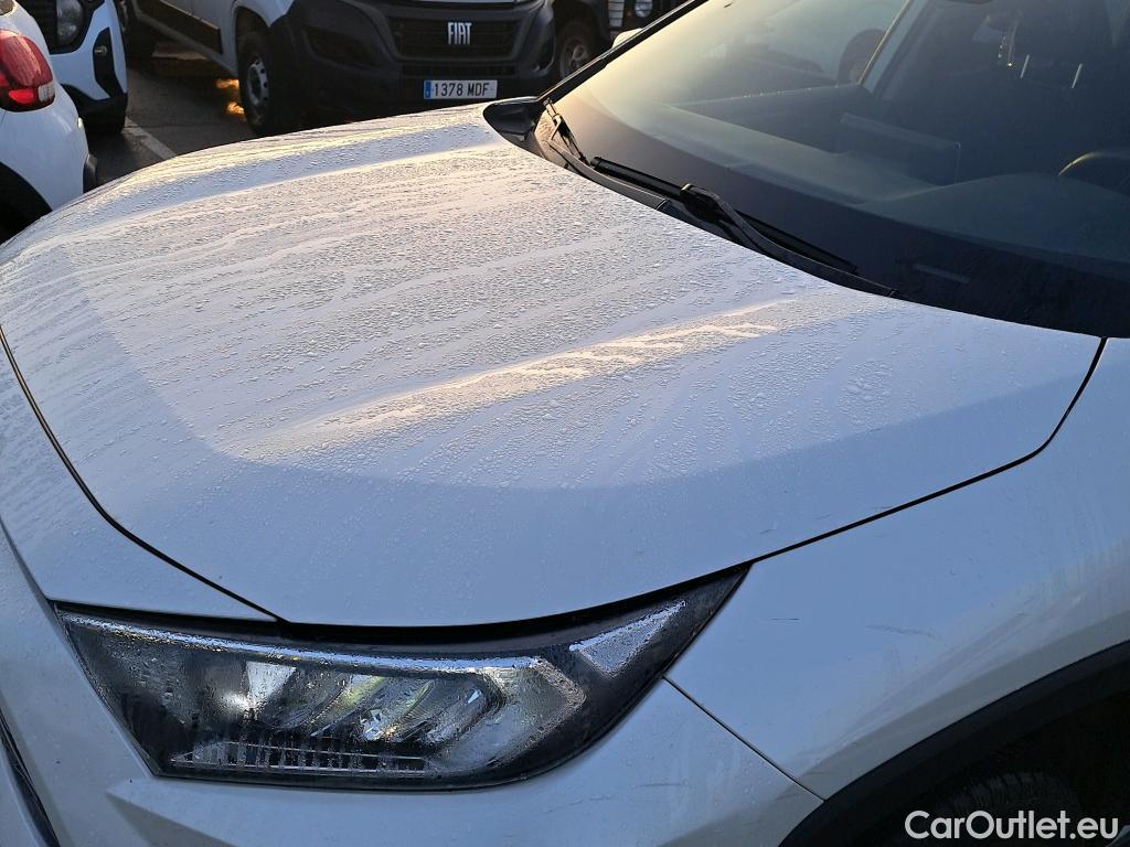  Toyota  RAV4 TOYOTA  / 2018 / 5P / todoterreno 2.5l 220H Advance #23