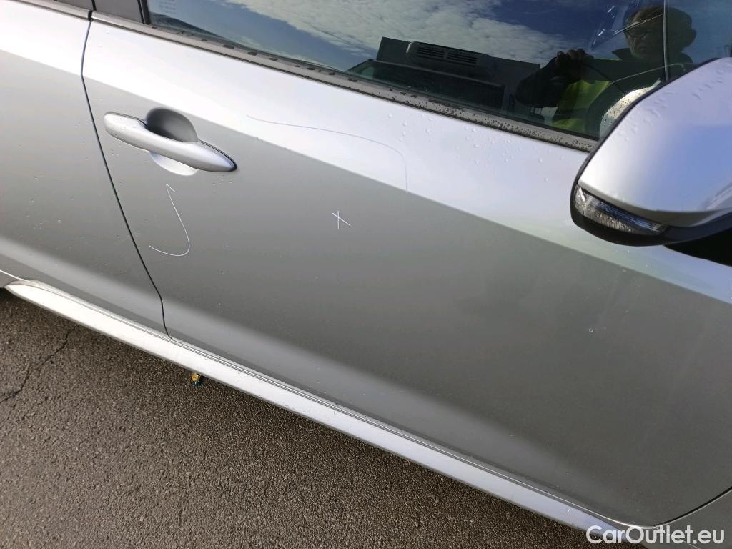  Toyota  Corolla TOYOTA  / 2019 / 5P / familiar 1.8 HYBRID BUSINESS E-CVT #1