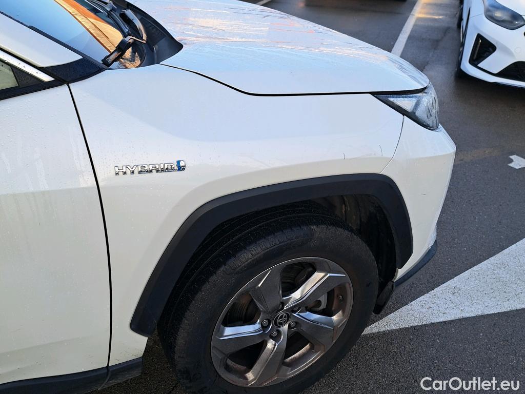  Toyota  RAV4 TOYOTA  / 2018 / 5P / todoterreno 2.5l 220H Advance #27