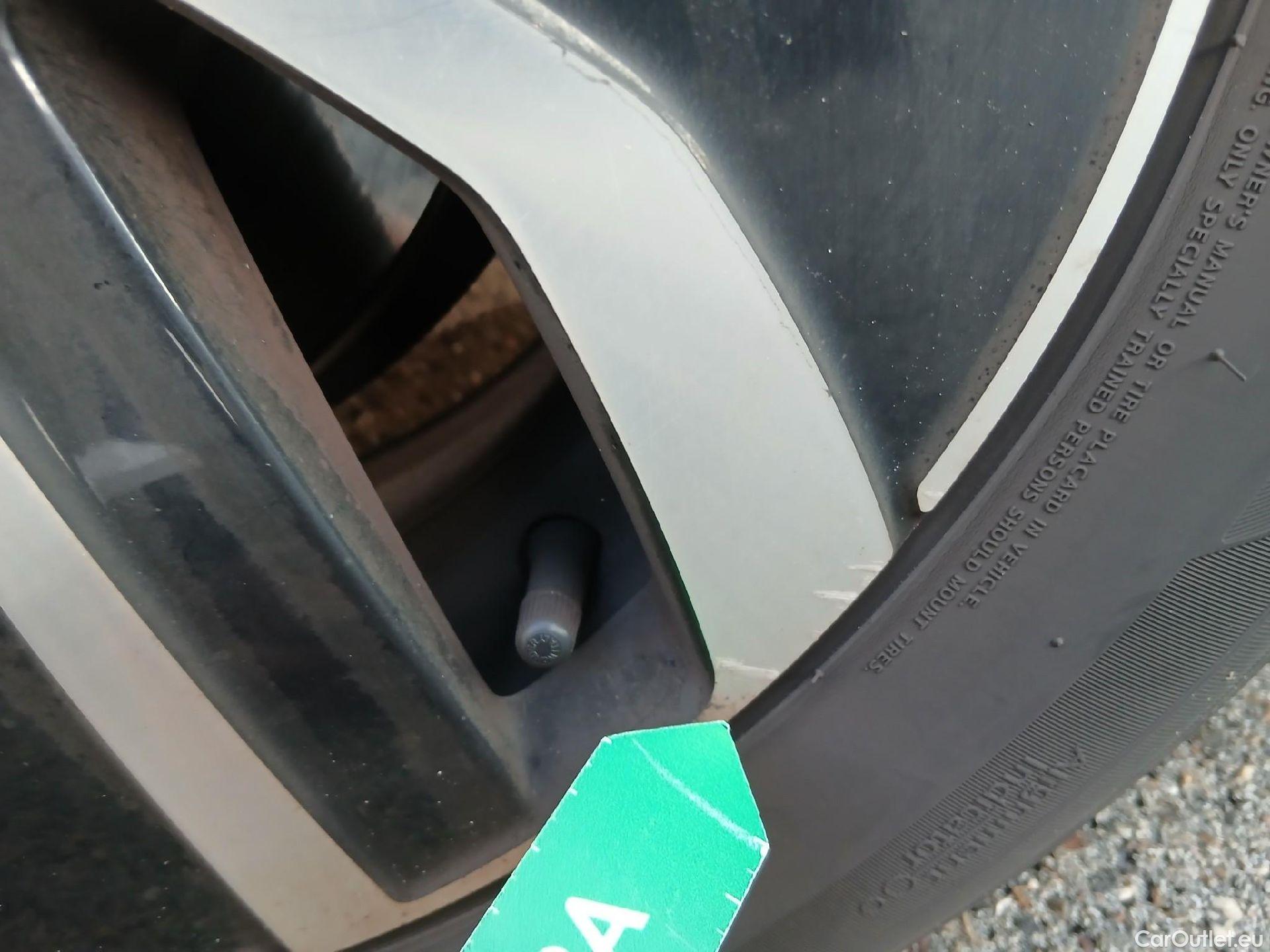  Volkswagen  Polo VOLKSWAGEN  / 2021 / 5P / berlina con portón Life 1.0 TSI 70kW (95CV) #10