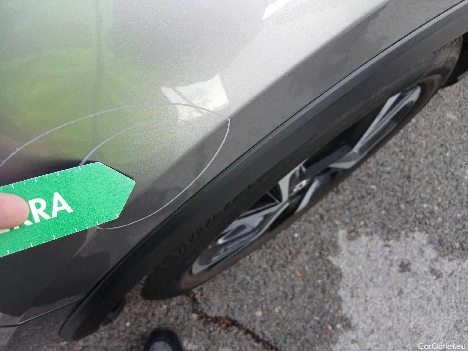  Toyota  C-HR TOYOTA  / 2016 / 5P / todoterreno 1.8 125H Advance (CX) #8