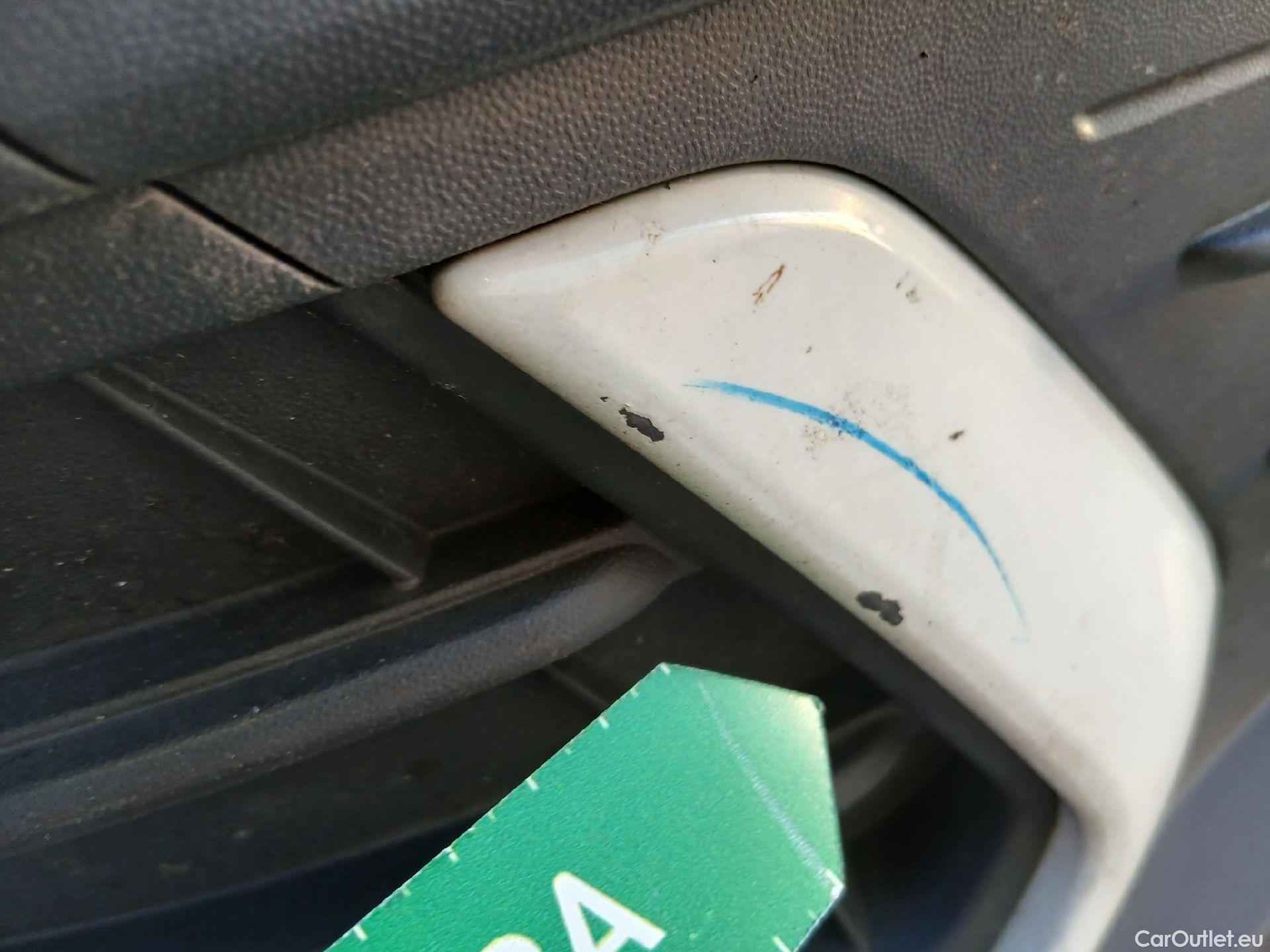  Volkswagen  Polo VOLKSWAGEN  / 2021 / 5P / berlina con portón Life 1.0 TSI 70kW (95CV) #6