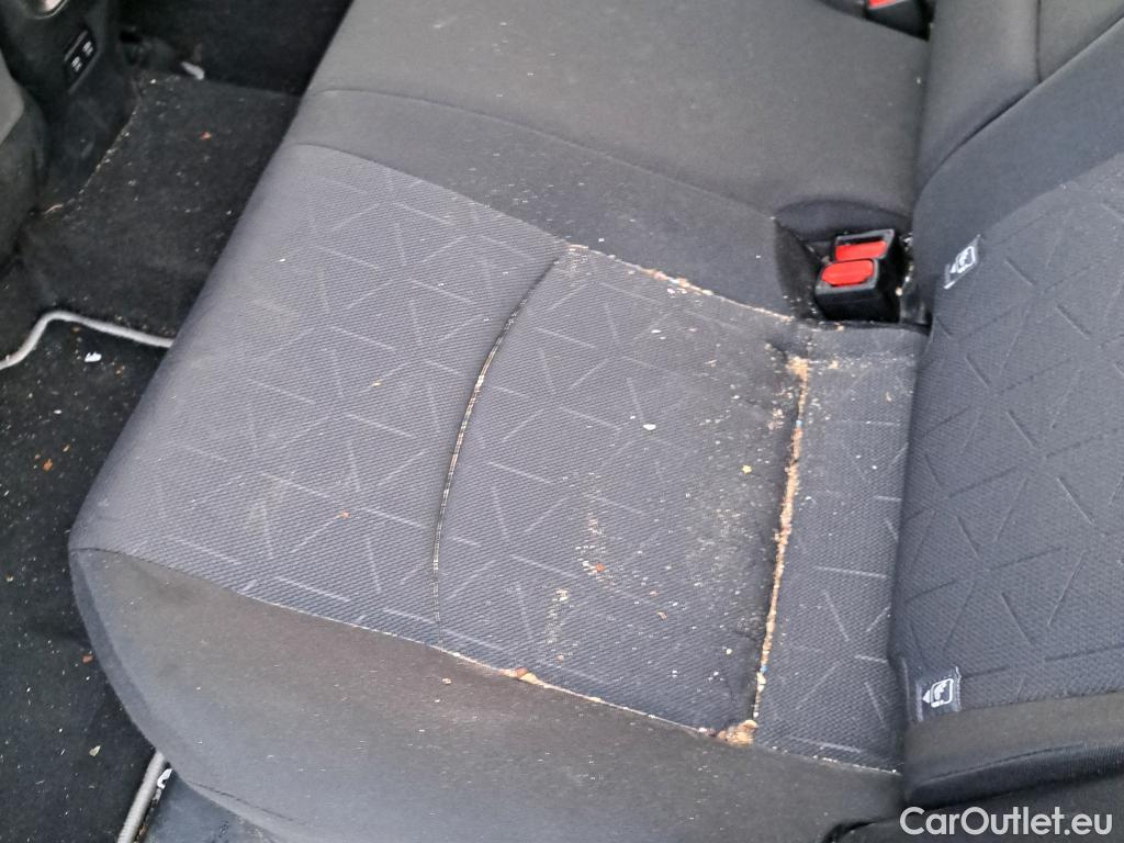  Toyota  RAV4 TOYOTA  / 2018 / 5P / todoterreno 2.5l 220H Advance #16