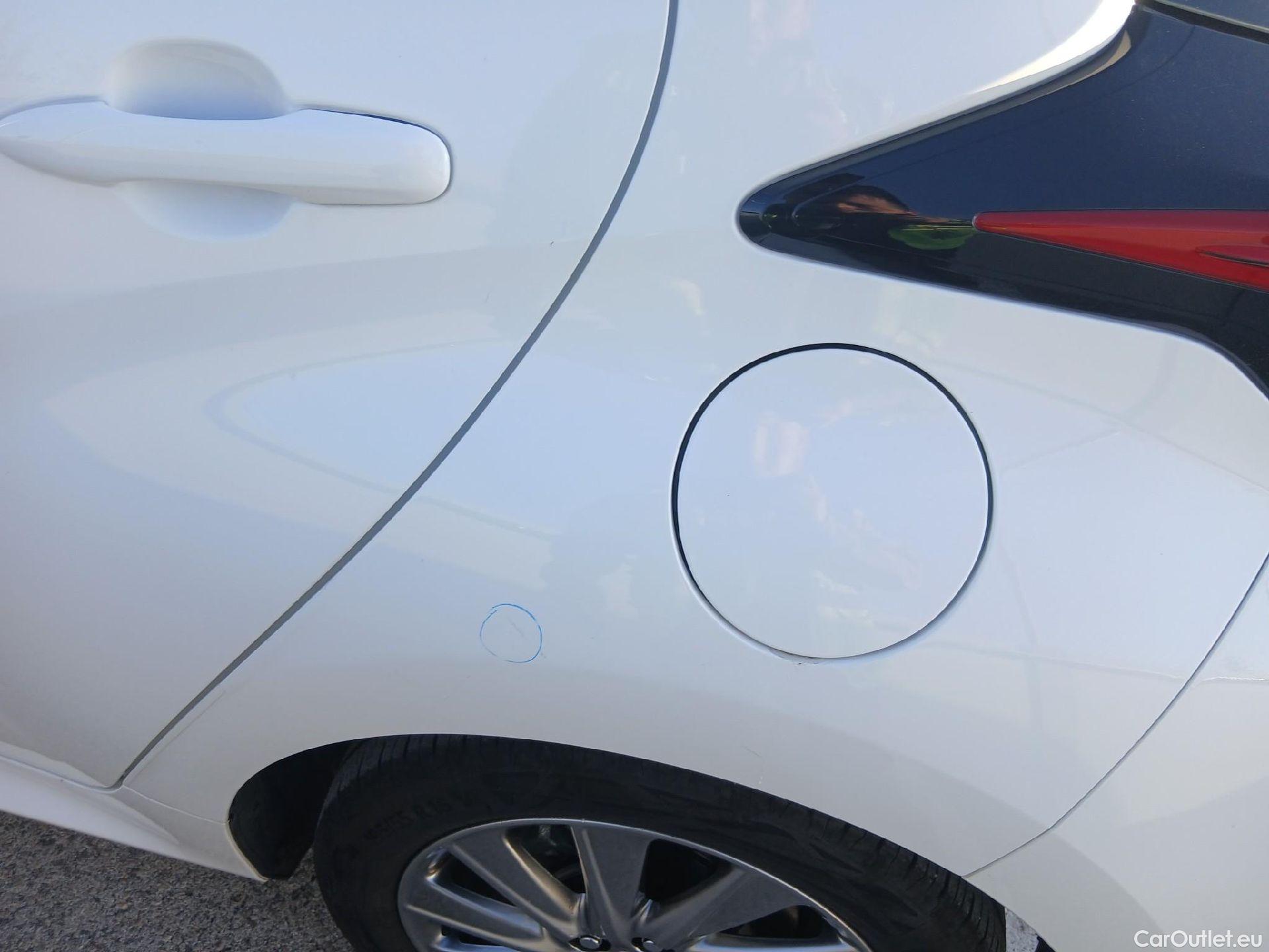  Toyota  Yaris TOYOTA  / 2020 / 5P / berlina con portón 1.5 120H Active Tech #15