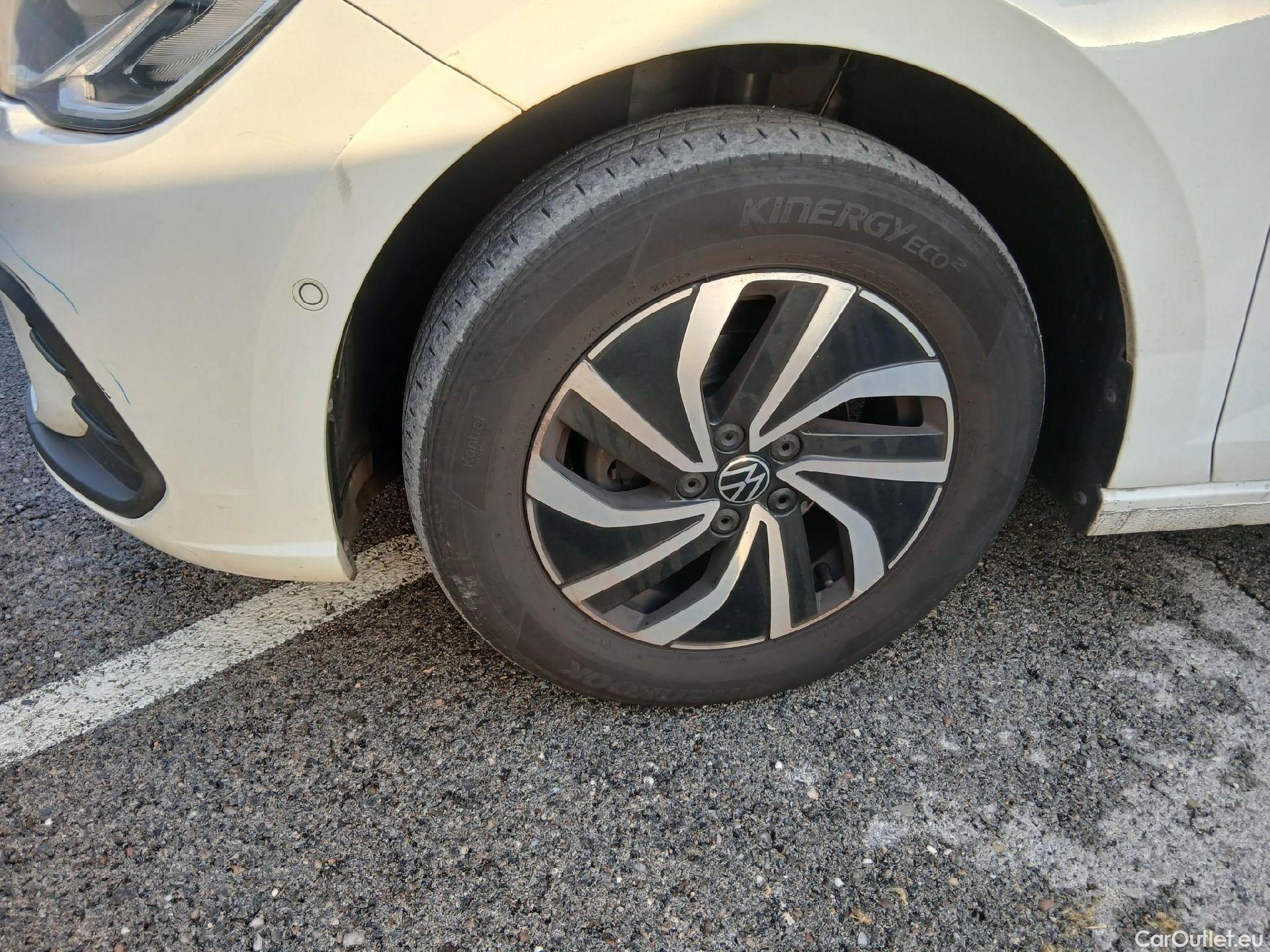  Volkswagen  Polo VOLKSWAGEN  / 2021 / 5P / berlina con portón Life 1.0 TSI 70kW (95CV) #8