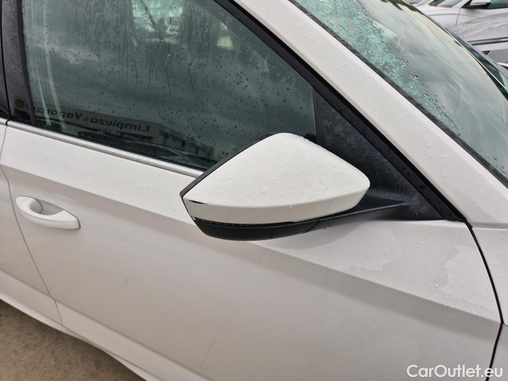  Skoda  KAMIQ SKODA  1.0 TSI 81kW (110CV) DSG Ambition (CX) #19