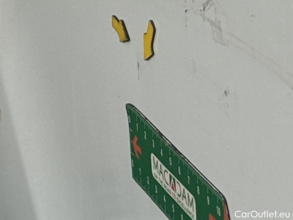  Renault  Trafic  Fourgon L2H1 3T Grand Confort 2.0 dCi 130CV BVM6 E6d #32