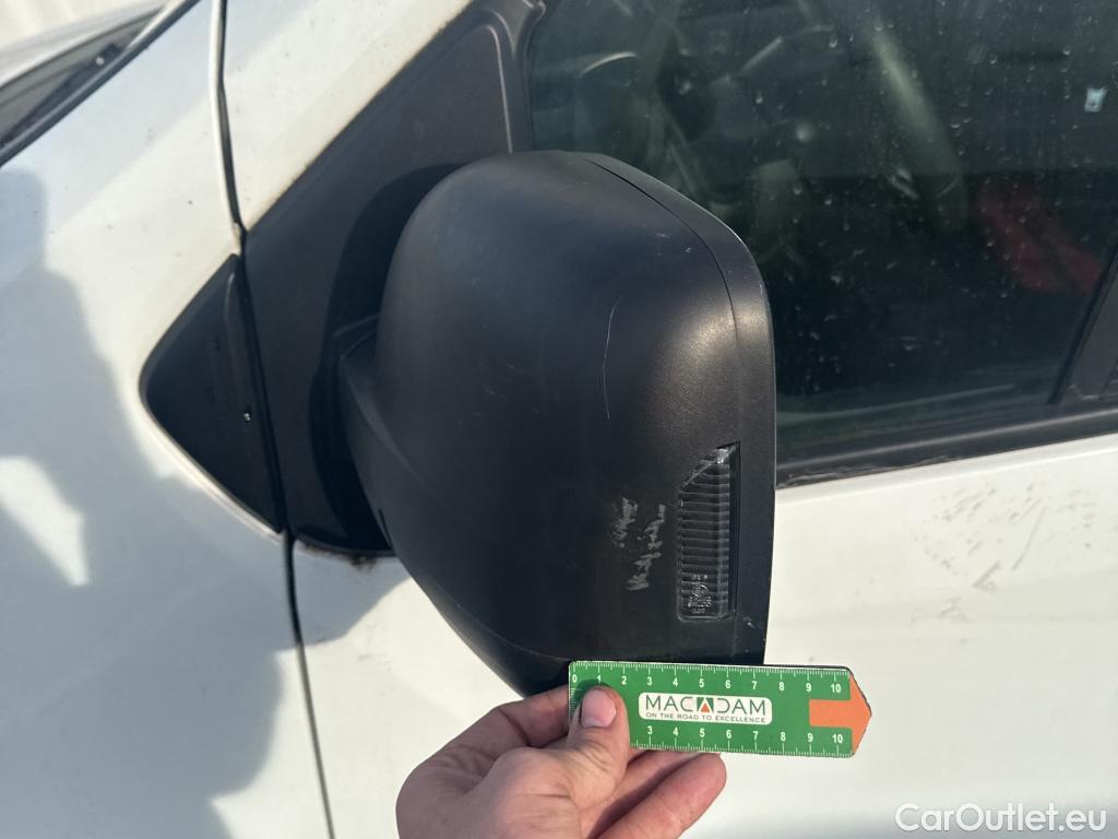  Renault  Trafic  Fourgon L2H1 3T Grand Confort 2.0 dCi 130CV BVM6 E6d #27