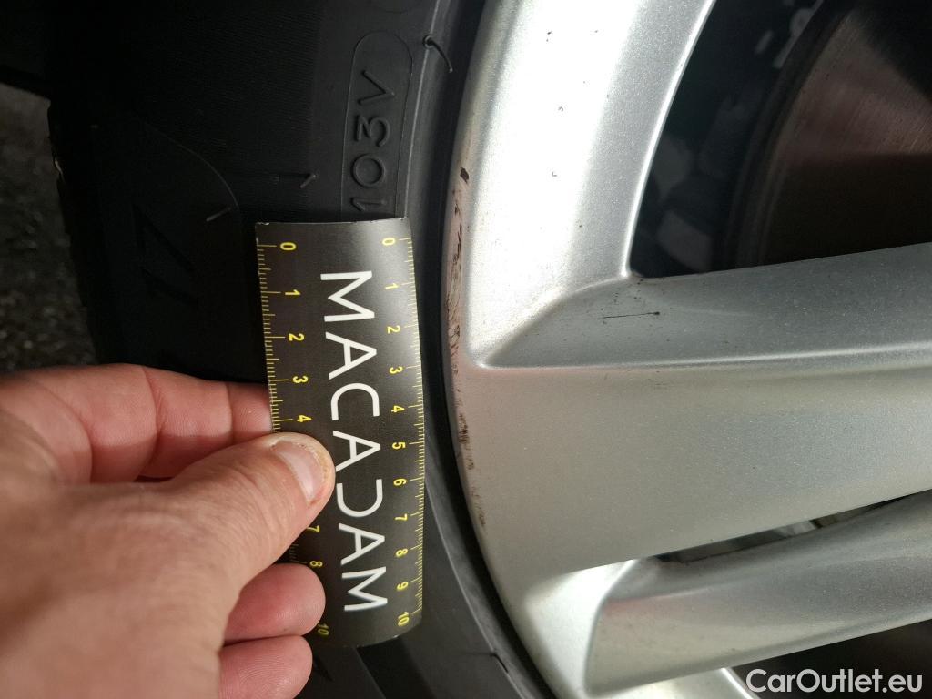  Opel   Grandland X OPEL / 2017 / 5P / SUV 1.2 TURBO 130 EDITION BUSINESS AUTO #16