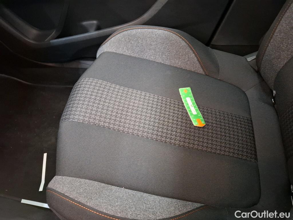  Peugeot  3008  Active Business 1.5 HDi 130CV BVA8 E6d #27