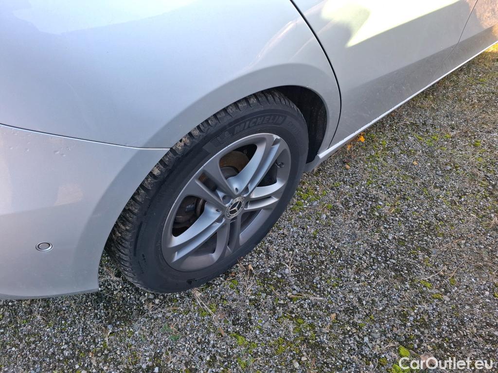  Mercedes  A-Klasse MERCEDES-BENZ Classe A Compact / 2018 / 5P / Berline A 180 d Business Line 7G-DCT #12