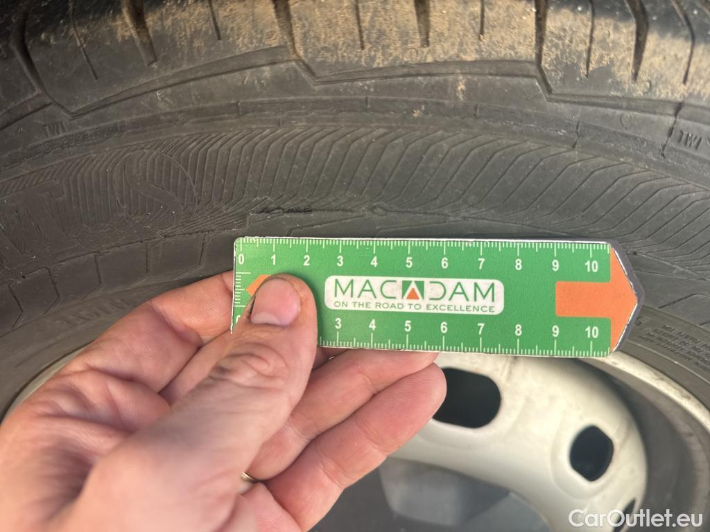  Renault  Trafic  Fourgon L2H1 3T Grand Confort 2.0 dCi 130CV BVM6 E6d #16