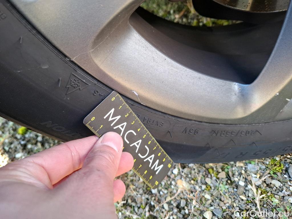  Mercedes  A-Klasse MERCEDES-BENZ Classe A Compact / 2018 / 5P / Berline A 180 d Business Line 7G-DCT #10