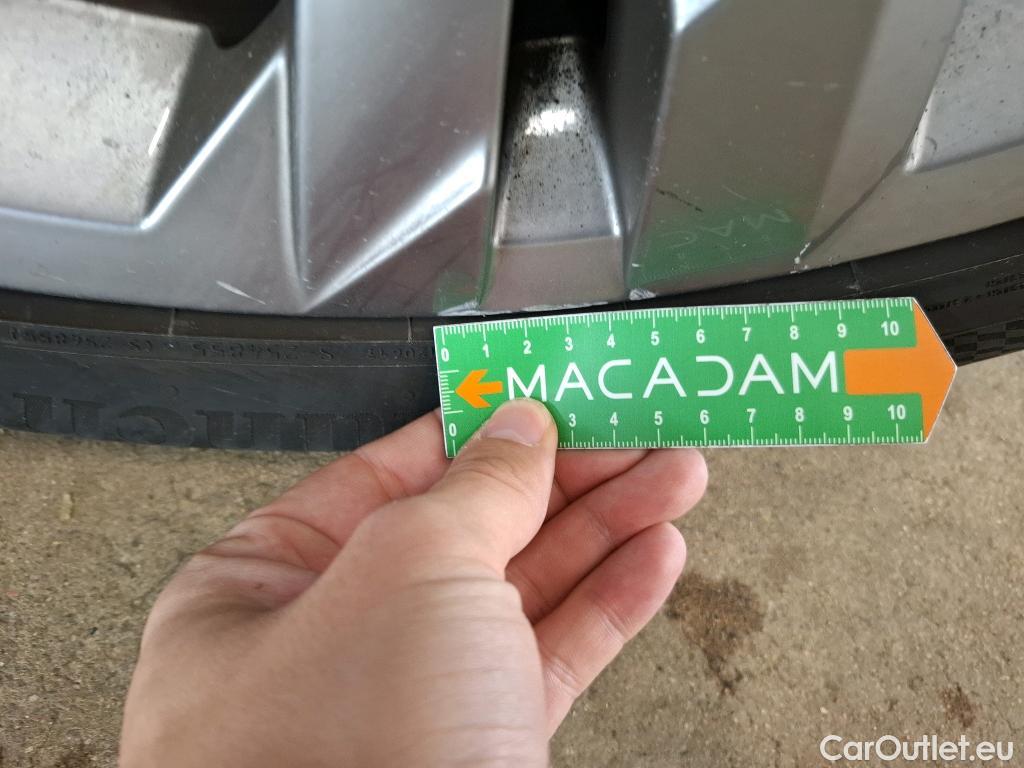  Volkswagen  Tiguan VOLKSWAGEN  / 2020 / 5P / SUV 2.0 TDI 150 DSG7 R-Line #27