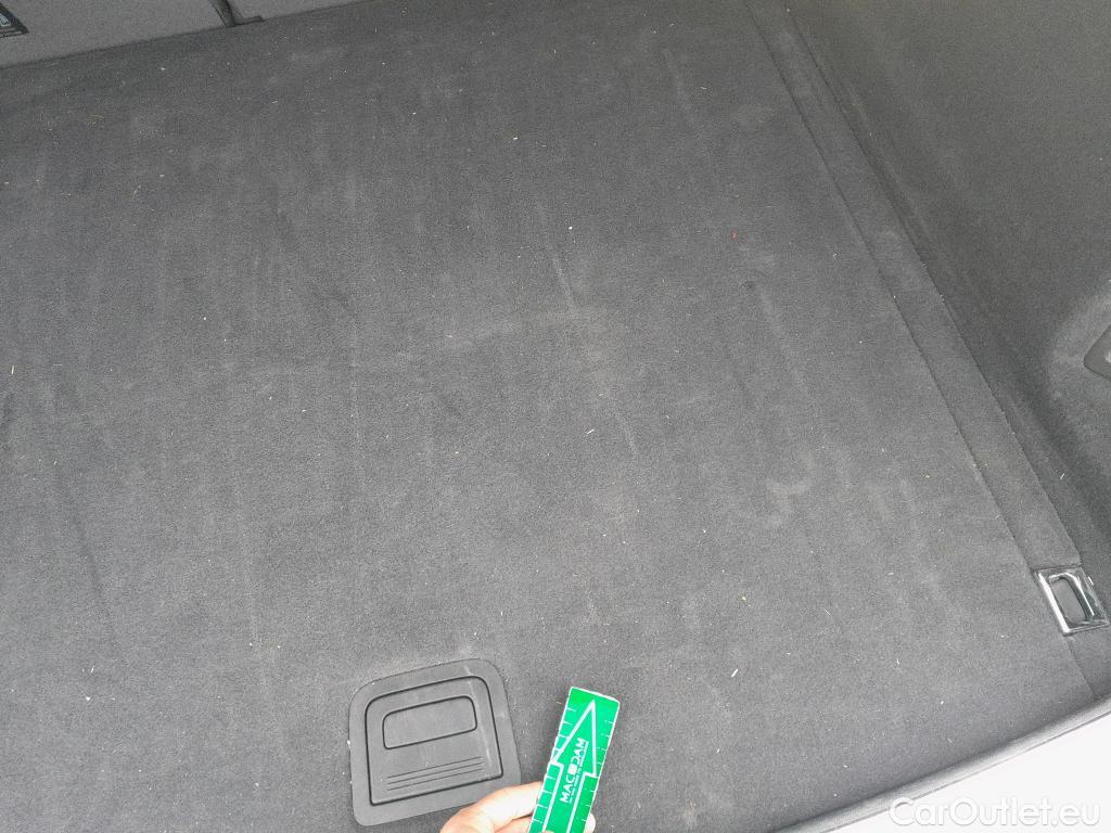  Volkswagen  Touareg VOLKSWAGEN  / 2018 / 5P / todoterreno Premium 3.0 TDI 170kW (231CV) Tip 4Mot #3