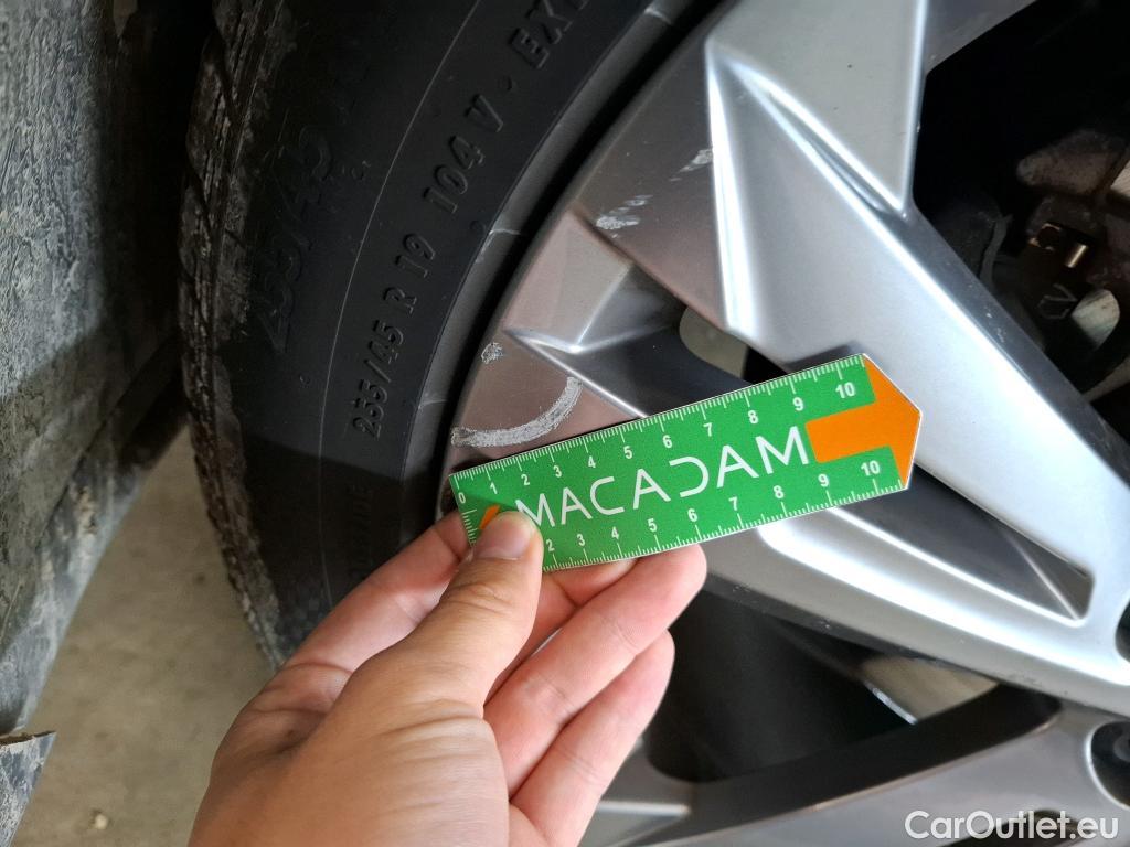  Volkswagen  Tiguan VOLKSWAGEN  / 2020 / 5P / SUV 2.0 TDI 150 DSG7 R-Line #23