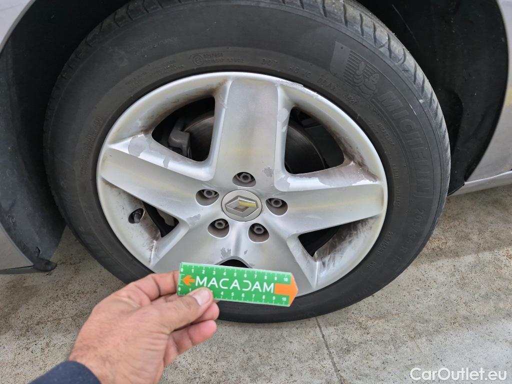  Renault  Megane  III Berline 5pt. Life 1.5 dCi 95CV BVM6 E5 #18