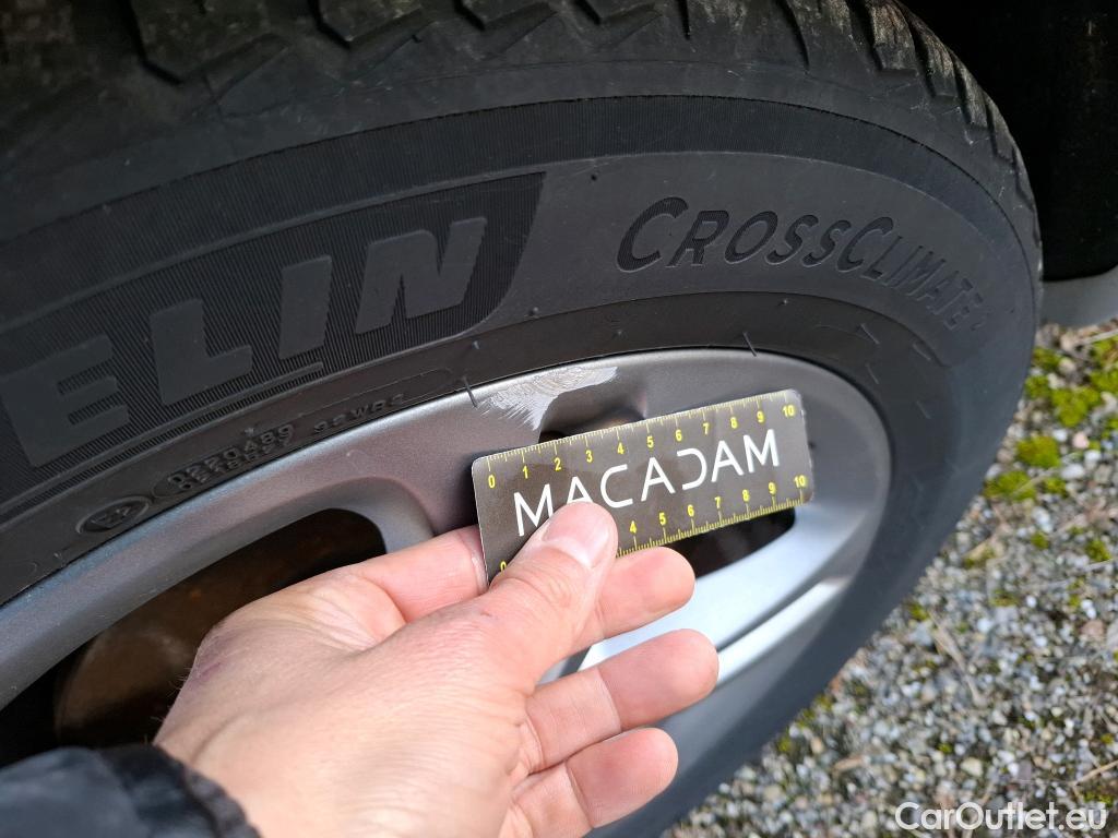  Mercedes  A-Klasse MERCEDES-BENZ Classe A Compact / 2018 / 5P / Berline A 180 d Business Line 7G-DCT #14