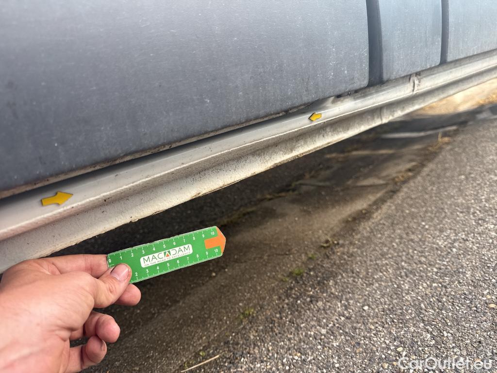  Renault  Trafic  Fourgon L2H1 3T Grand Confort 2.0 dCi 130CV BVM6 E6d #9