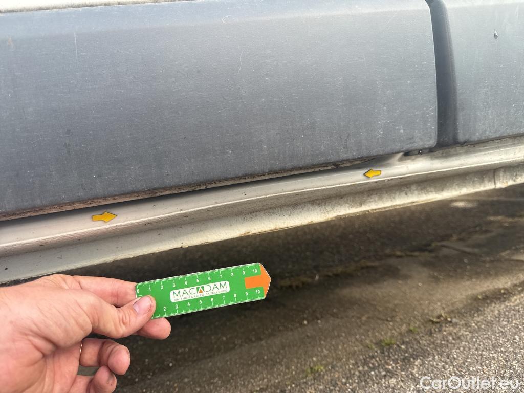  Renault  Trafic  Fourgon L2H1 3T Grand Confort 2.0 dCi 130CV BVM6 E6d #8