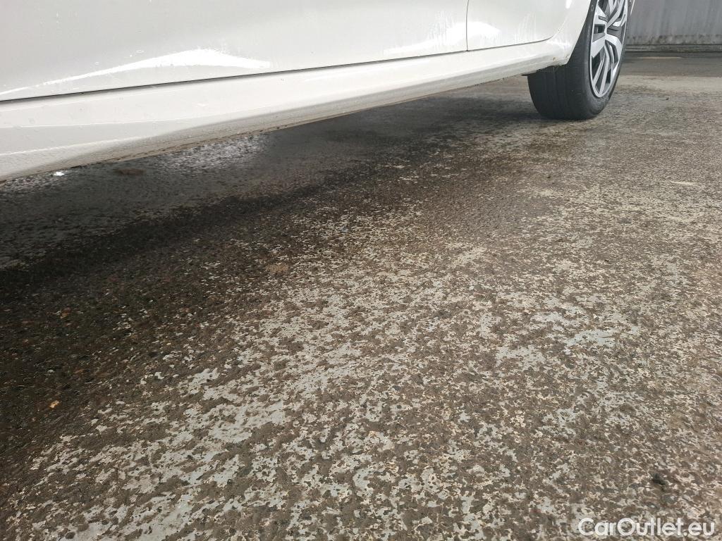  Peugeot  208  Active Business 1.2 PureTech 100CV BVM6 E6d #3